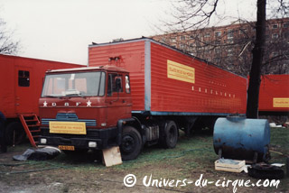 Retour en images sur les tournées en France du cirque de Hans Martens (02)