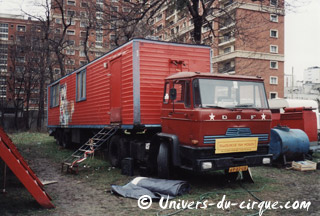 Retour en images sur les tournées en France du cirque de Hans Martens (02)