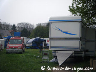Hauts-de-Seine: démontage du Cirque Melvin à Bagneux