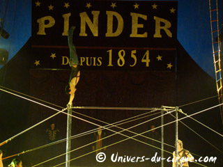 Cuba à l'honneur sur les pistes des grands cirques français: le Cirque Pinder (3/4)