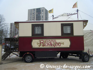 Isère: le Circus Ronaldo à Villefontaine du 19 au 21 avril 2011
