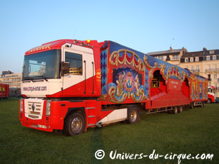 Seine-Maritime: le démontage du Cirque Amar à Dieppe en images