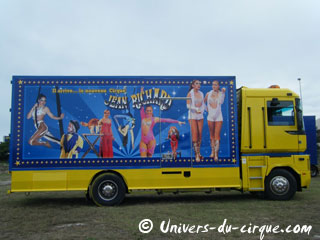 Loire-Atlantique: le spectacle 2011 du Nouveau Cirque Jean Richard
