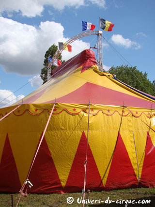 Pas-de-Calais: le Cirque Franco-Belge poursuit sa tournée sur la Côte d'Opale