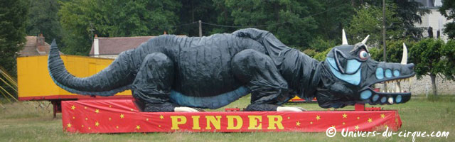 Seine-et-Marne: le Dragon du Parc Pinderland