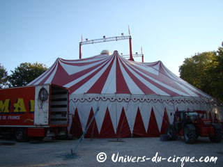 La tournée du Cirque Amar se poursuit: après Dole le chapiteau est à Pontarlier