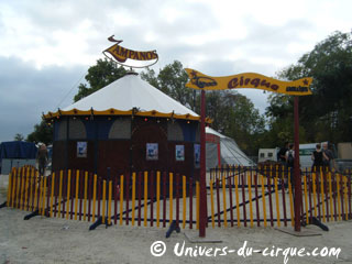 Paris: retour du Village de Cirque sur la Pelouse de Reuilly du 05 au 16 octobre 2011
