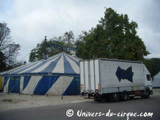 Paris: retour du Village de Cirque sur la Pelouse de Reuilly du 05 au 16 octobre 2011