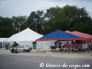 Paris: retour du Village de Cirque sur la Pelouse de Reuilly du 05 au 16 octobre 2011
