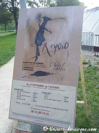 Paris: derniers jours du Cirque Rasposo au Parc de Bercy