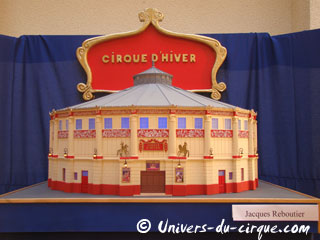 Saône-et-Loire: des maquettes faites par des passionnés à la Semaine du Cirque d'Autun