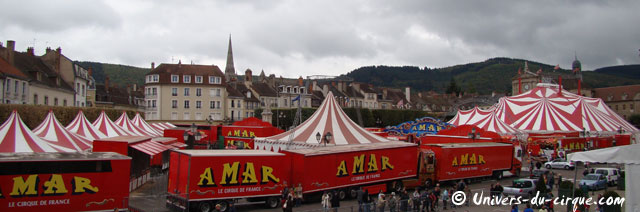 Saône-et-Loire: le Cirque Amar déplace les foules à Autun