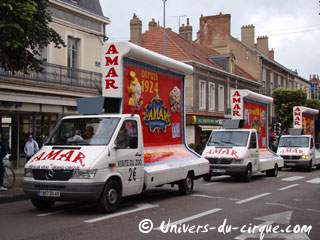 Saône-et-Loire: la parade de la Semaine du Cirque d'Autun