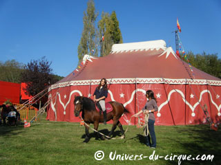 Essonne: le Rudi Llata Circus prolonge son séjour à Vauhallan jusqu'au 19 octobre 2011