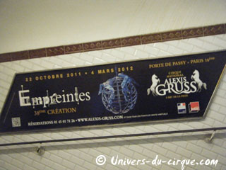Paris: le Cirque National Alexis Gruss s'affiche dans le métro de la capitale