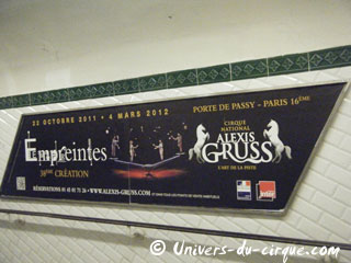 Paris: le Cirque National Alexis Gruss s'affiche dans le métro de la capitale