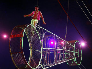 Isère: la 2 soirée du 10 Festival International du Cirque de Grenoble en images