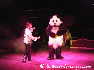 Espagne: le Cirque Raluy à Barcelone du 02 décembre 2011 au 08 janvier 2012