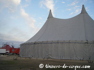 Yvelines: le traditionnel séjour hivernal du Cirque Joseph Bouglione à Chatou