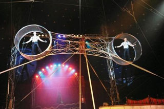 Gironde: Nol sous le chapiteau du Cirque Maximum au Bouscat