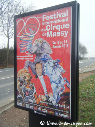 Essonne: campagne d'affichage publicitaire du 20 Festival International du Cirque de Massy