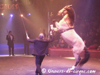 Paris: derniers jours de la saison 2011 du Cirque Arlette Gruss