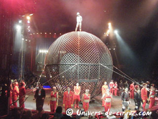 Paris: derniers jours de la saison 2011 du Cirque Arlette Gruss