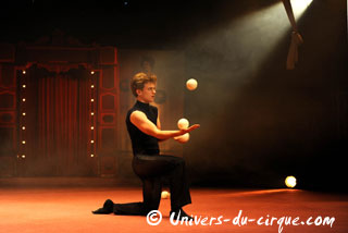 Vienne: les derniers jours du Cirque de Nol d'Octave Singulier à Poitiers