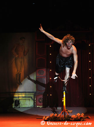 Vienne: les derniers jours du Cirque de Nol d'Octave Singulier à Poitiers