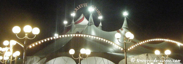 Paris: soirées illuminées sur la Pelouse de Reuilly avec les cirques de Nol