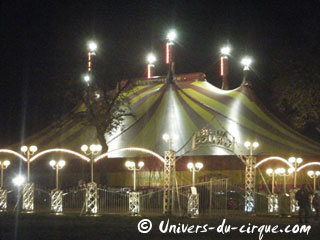 Paris: soirées illuminées sur la Pelouse de Reuilly avec les cirques de Nol