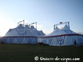 Le nouveau chapiteau d'accueil de La Piste aux Etoiles