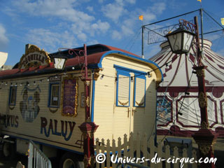 Espagne: le séjour du Cirque Raluy à Barcelone se poursuit jusqu'au 08 janvier 2012