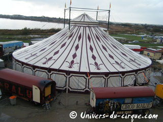 Espagne: le séjour du Cirque Raluy à Barcelone se poursuit jusqu'au 08 janvier 2012