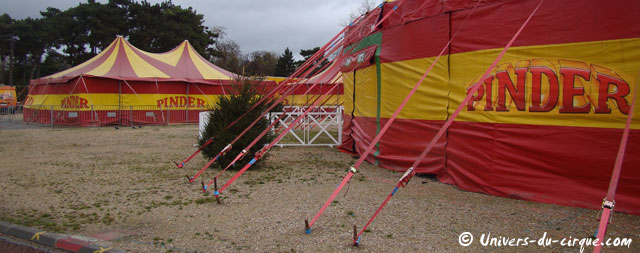Paris: le séjour du Cirque Pinder sur la Pelouse de Reuilly se poursuit jusqu'au 08 janvier 2012