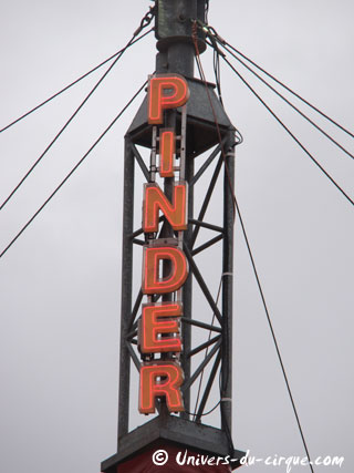 Paris: le séjour du Cirque Pinder sur la Pelouse de Reuilly se poursuit jusqu'au 08 janvier 2012