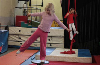 Côte-d'Or: deux surs passionnées par l'univers du cirque à Beaune