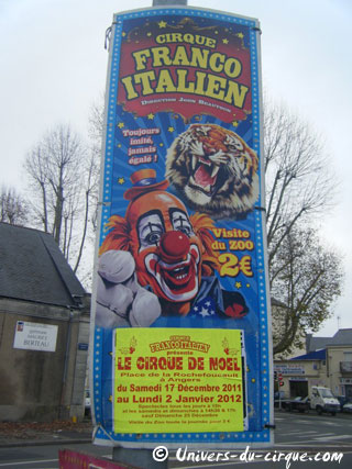 Maine-et-Loire: le matériel publicitaire du Cirque Franco-Italien à Angers