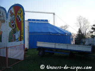 Hauts-de-Seine: le Cirque Melvin est arrivé à Bagneux