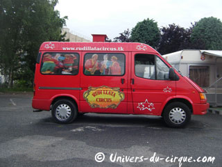 Essonne: le séjour du Rudi Llata Circus à Viry-Chatillon se poursuit jusqu'au 10 juin 2012
