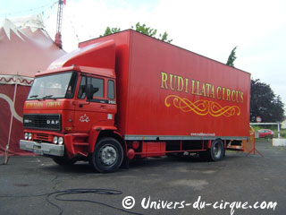 Essonne: le séjour du Rudi Llata Circus à Viry-Chatillon se poursuit jusqu'au 10 juin 2012