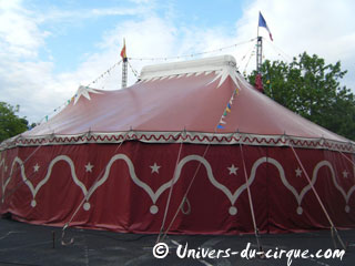 Essonne: le séjour du Rudi Llata Circus à Viry-Chatillon se poursuit jusqu'au 10 juin 2012