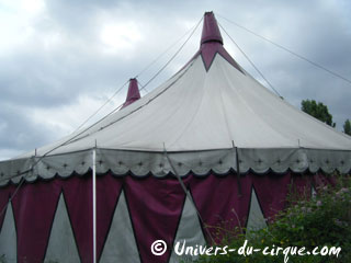 Paris: les spectacles se poursuivent au Cirque Diana Moreno à la Porte d'Aubervilliers