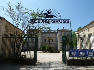 Vaucluse: le parc Alexis Gruss à la croisée des arts de la scène à Piolenc