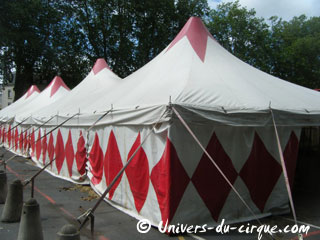 Pays-de-la-Loire: le Cirque Joseph Bouglione a quitté Angers pour rejoindre Saint-Nazaire