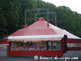 Pays-de-la-Loire: le Cirque Joseph Bouglione a quitté Angers pour rejoindre Saint-Nazaire