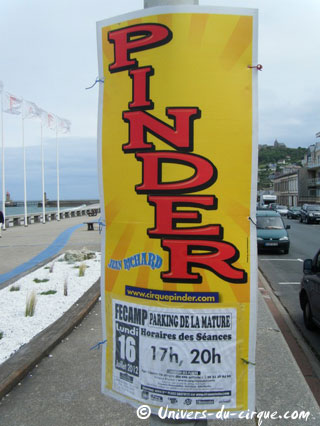 Le Cirque Pinder a débuté sa tournée estivale 2012 des plages