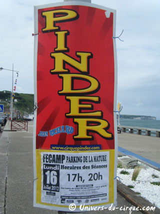 Le Cirque Pinder a débuté sa tournée estivale 2012 des plages