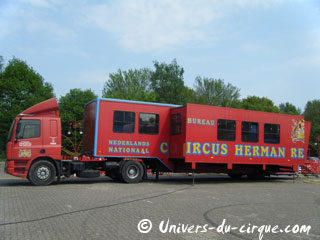 Pays-Bas: le Circus Herman Renz à Amsterdam du 09 août au 02 septembre 2012