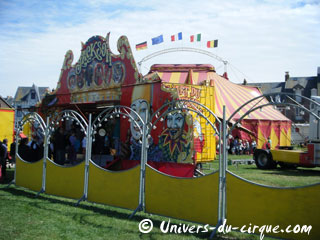 Somme: le Cirque Claudia Zavatta de passage à Mers-les-Bains les 30 et 31 juillet 2012
